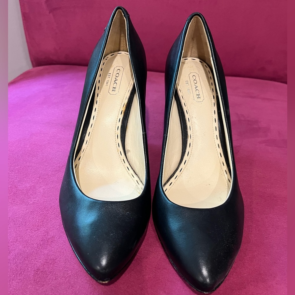 Coach black leather pumps size 8B